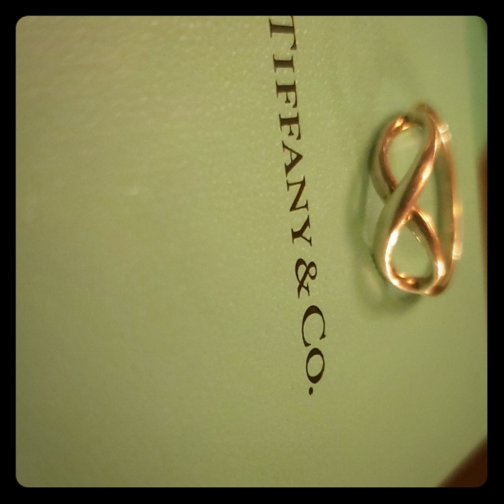 Tiffinay &co infinity ring